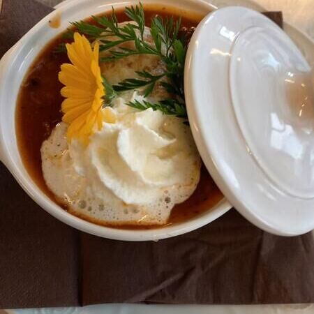 Suppe in einem Topf